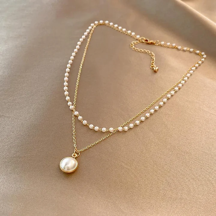 Collar de Perlas Engarzadas en Oro