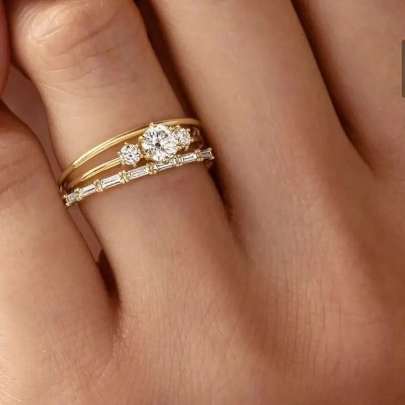 Anillo Elegante de Oro en Capas