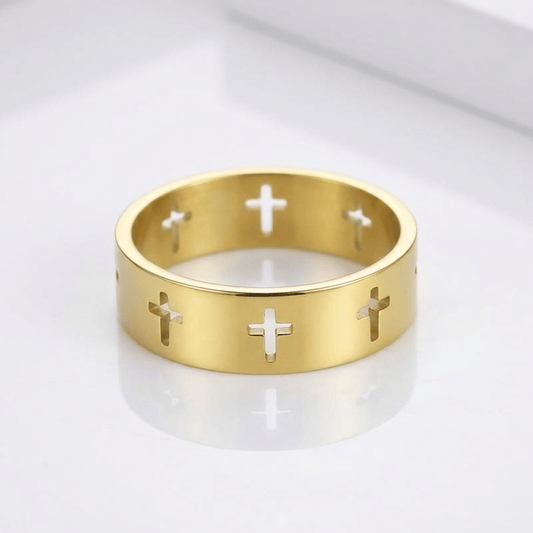 El anillo de devoción — diseño con recorte de cruz