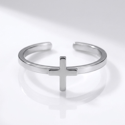 El anillo Cornerstone — Banda con parte superior en forma de cruz (ajustable)