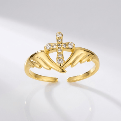 El anillo Guardian Ring — Alas de ángel y cruz con detalles de cristal (ajustable)
