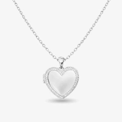 Collar con relicario en forma de corazón