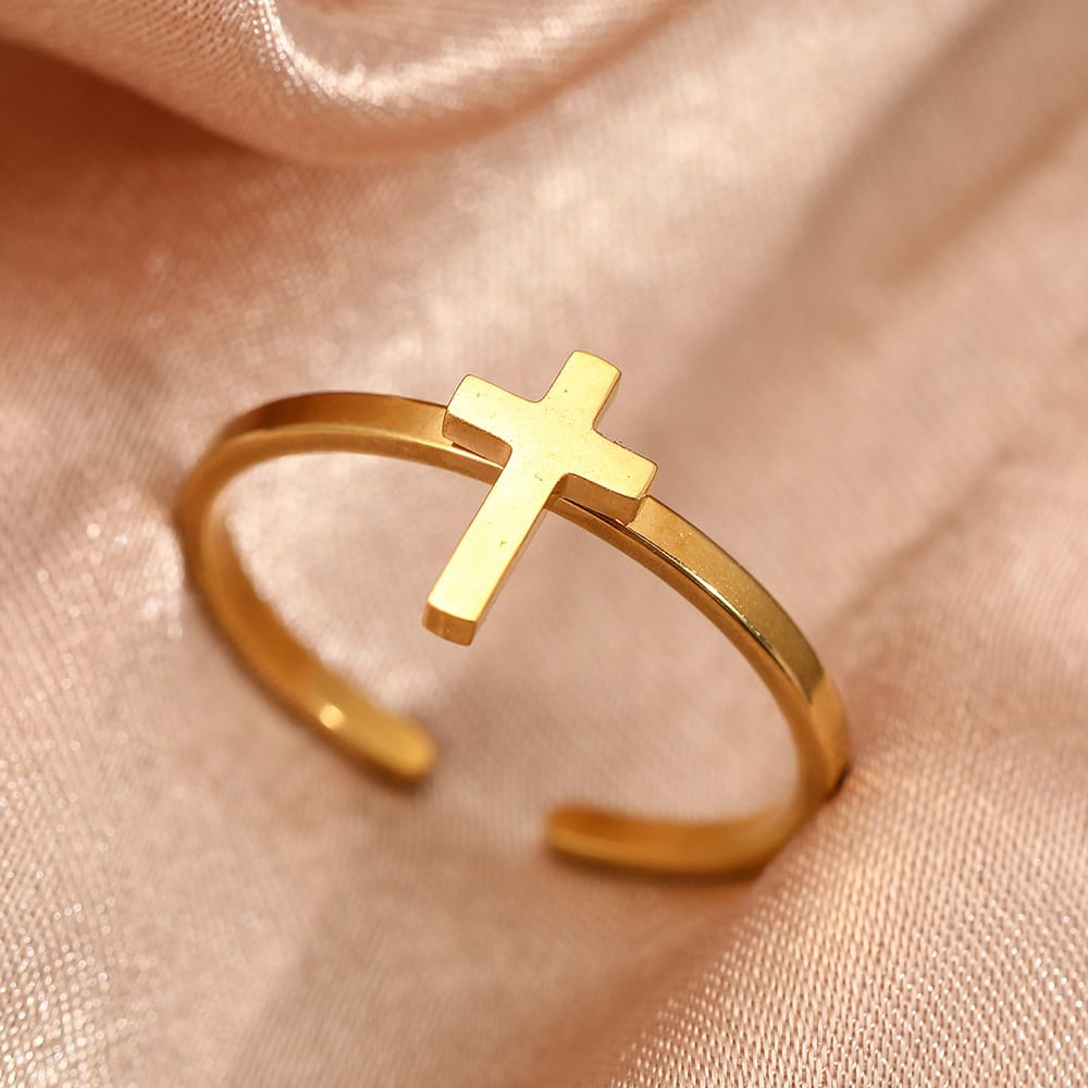 El anillo Cornerstone — Banda con parte superior en forma de cruz (ajustable)