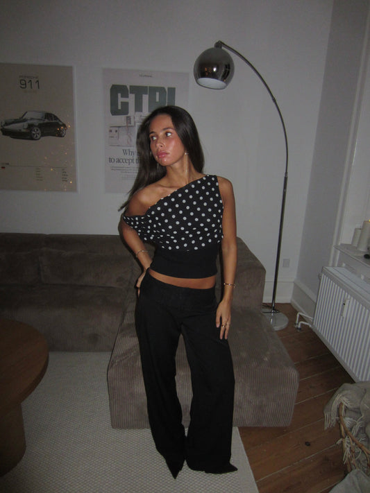 Bloom ™ |  Lina - Polka Dotted Top | Speels & Elegant in Zwart-Wit - Aurora Classics