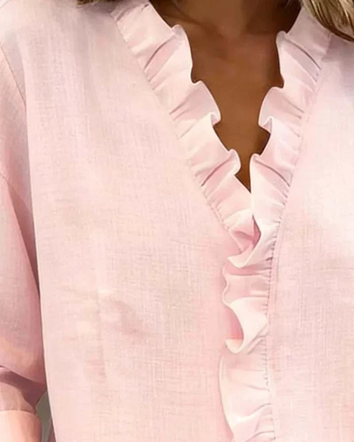 Susan | Blusa delicada con cuello en V y volantes