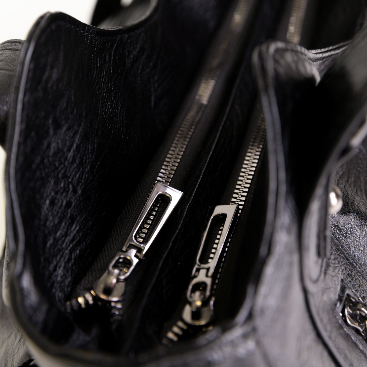 Bolso Tote Casual "Marlow" con Bolsillos Frontales