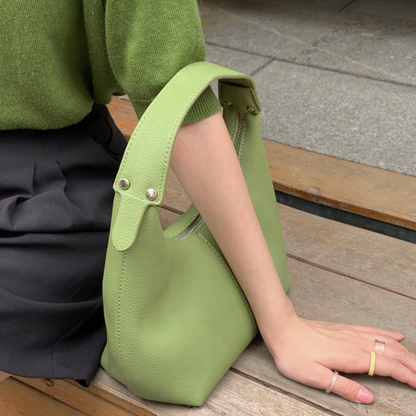 Bolso Hobo "Layla" Silueta Media Luna