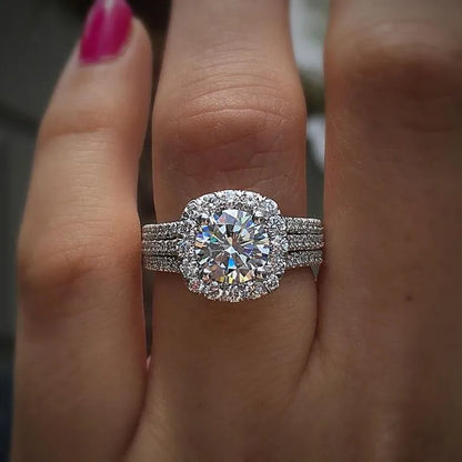 Anillo de diamantes de lujo