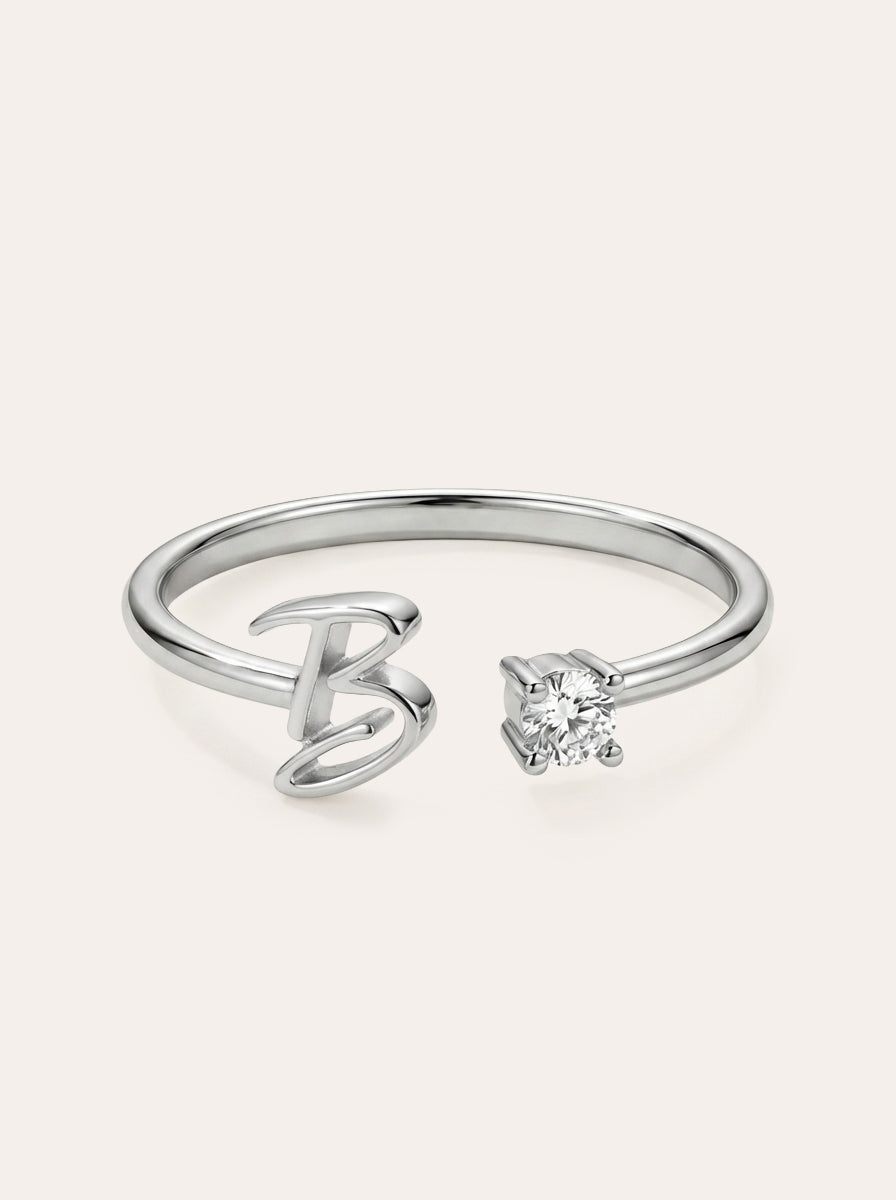 Valentia – Anillo con letra y circonitas