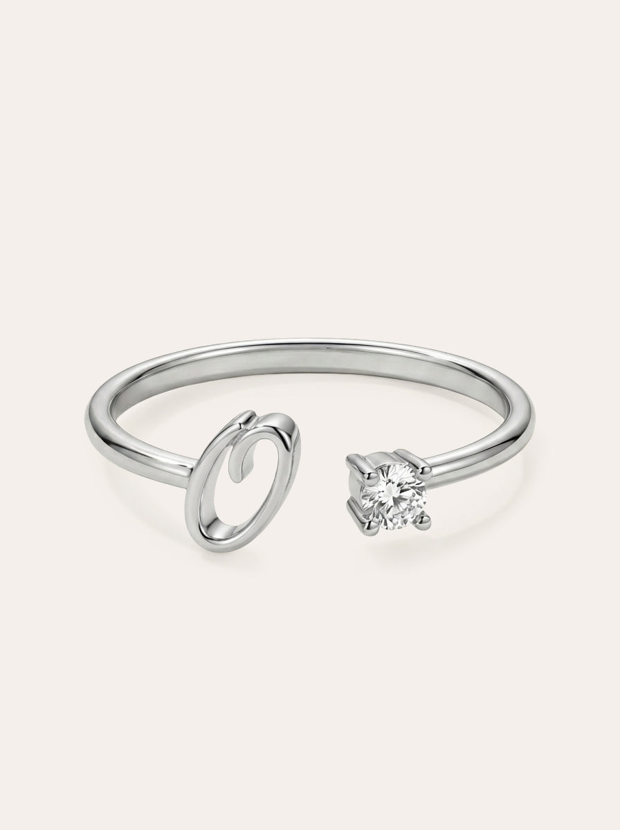 Valentia – Anillo con letra y circonitas