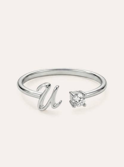 Valentia – Anillo con letra y circonitas