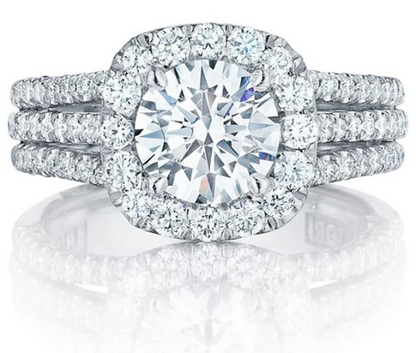 Anillo de diamantes de lujo