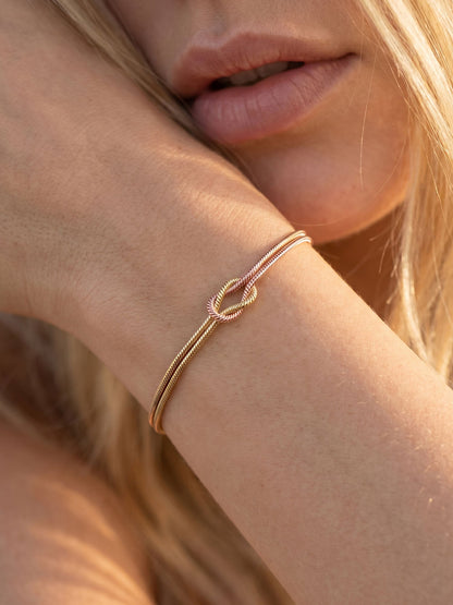 Nudo de amor: pulsera de pareja con nudo