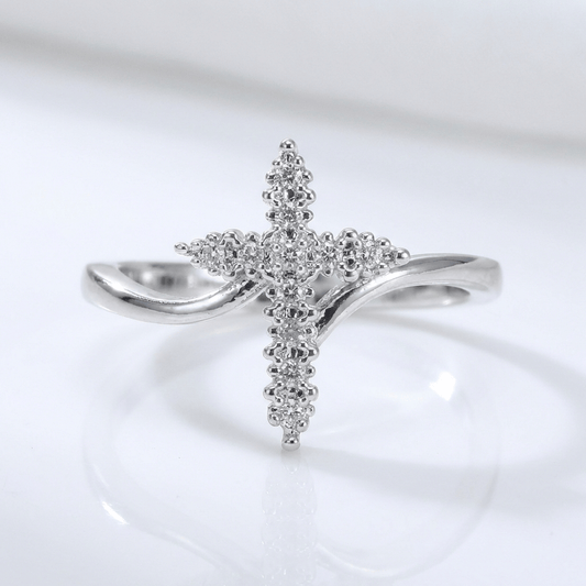 El Anillo de la Gloria — Cruz de plata con detalles de cristal