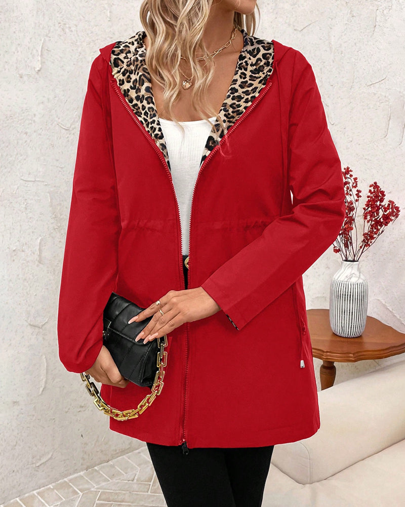 Parka reversible con capucha y estampado de leopardo