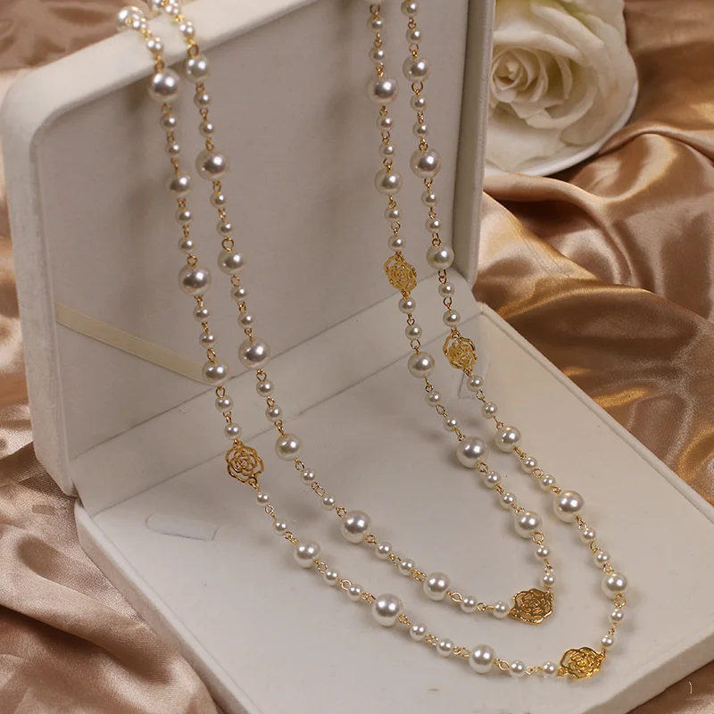 Collar Elegante de Perlas en Oro