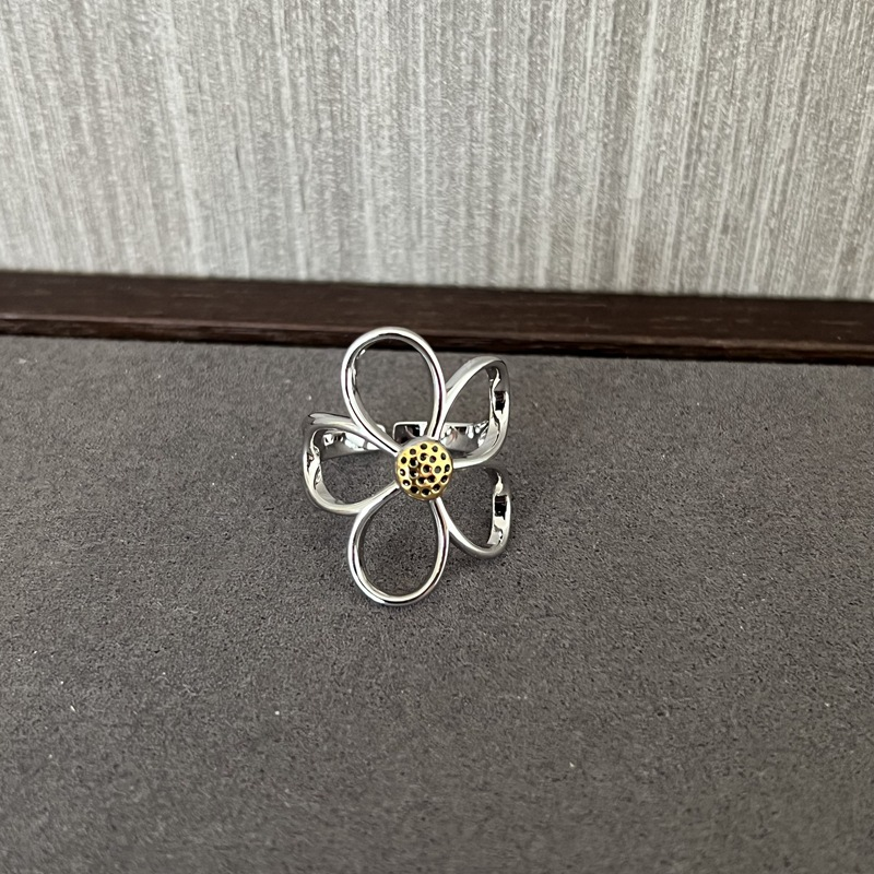 Sunbound Sterling Silver Petal Ring - Aurora Classics